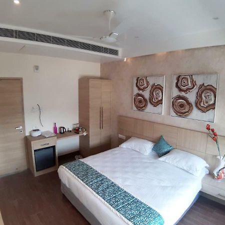 Acco Grand Hotel Lakhnaú Exteriér fotografie