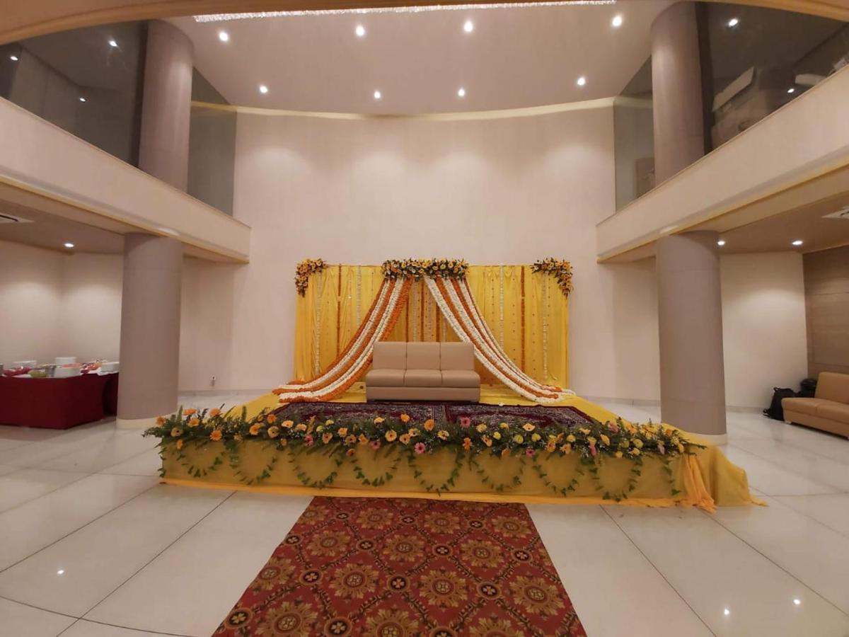 Acco Grand Hotel Lakhnaú Exteriér fotografie