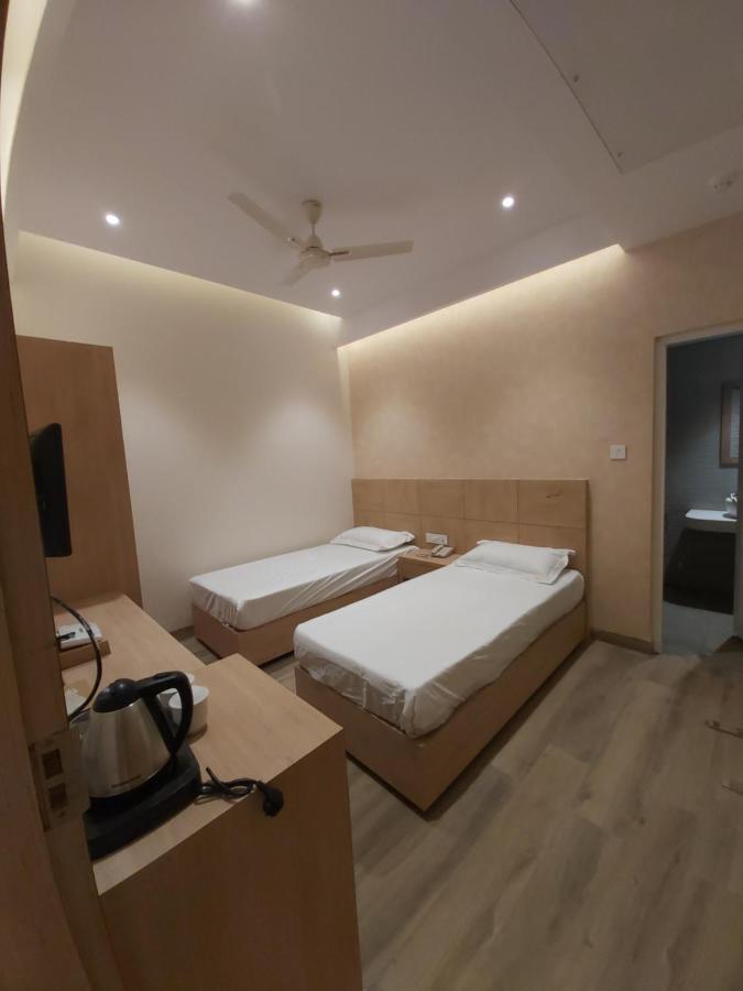 Acco Grand Hotel Lakhnaú Exteriér fotografie